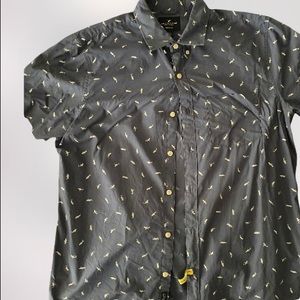 American Eagle Outfitters, Blue Shark Button Up Shirt, great pre Owned Condition